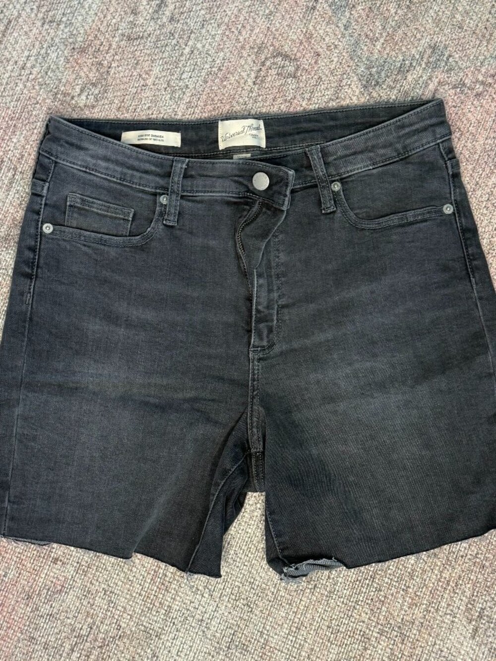 Universal Thread Gray Denim Bermuda Stretch Jean Shorts Women's 10/30R